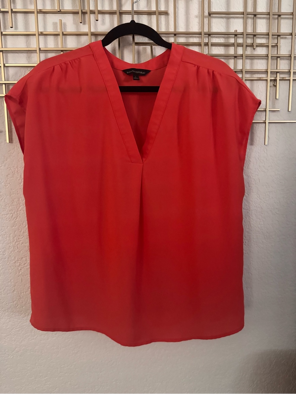 Banana Republic Bright Red V-Neck Cap Sleeve Blouse
